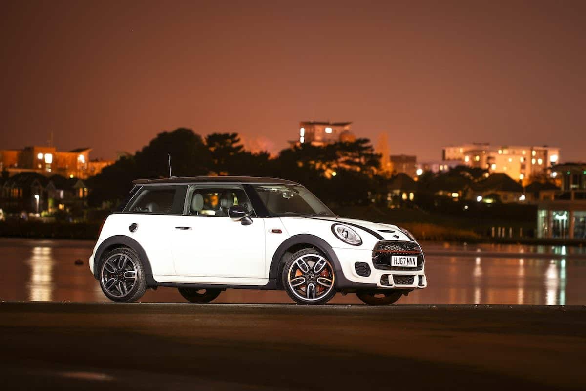 La légendaire petite sportive : une revue complète de la Mini Cooper S R53